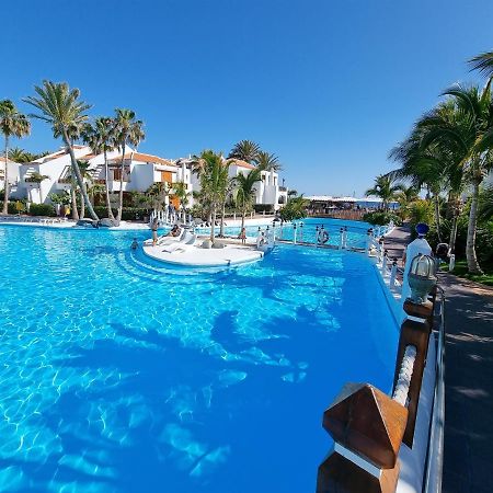 Studio Apartment No 1 Directly On The Beach And Sea, Terrace, Heated Pool, Wifi Playa de las Américas Kültér fotó