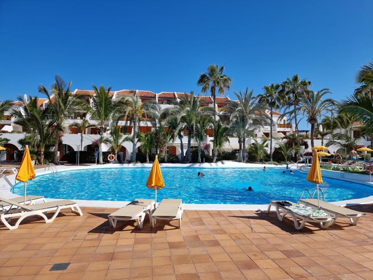 Studio Apartment No 1 Directly On The Beach And Sea, Terrace, Heated Pool, Wifi Playa de las Américas Kültér fotó