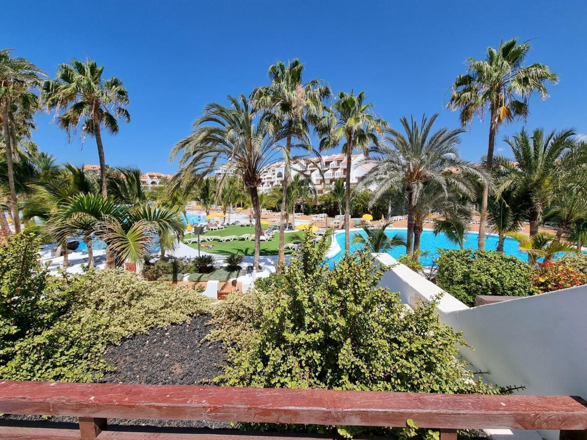 Studio Apartment No 1 Directly On The Beach And Sea, Terrace, Heated Pool, Wifi Playa de las Américas Kültér fotó