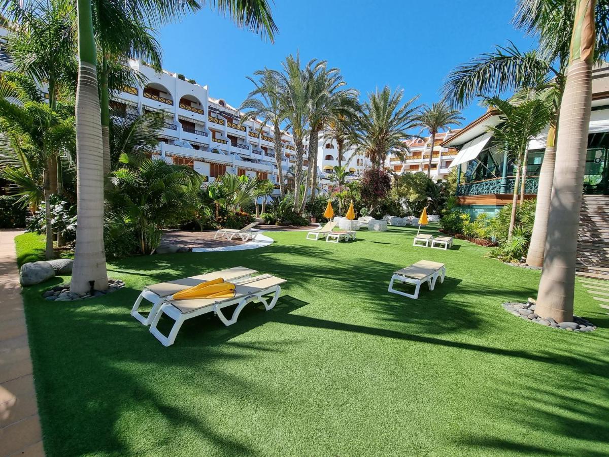 Studio Apartment No 1 Directly On The Beach And Sea, Terrace, Heated Pool, Wifi Playa de las Américas Kültér fotó