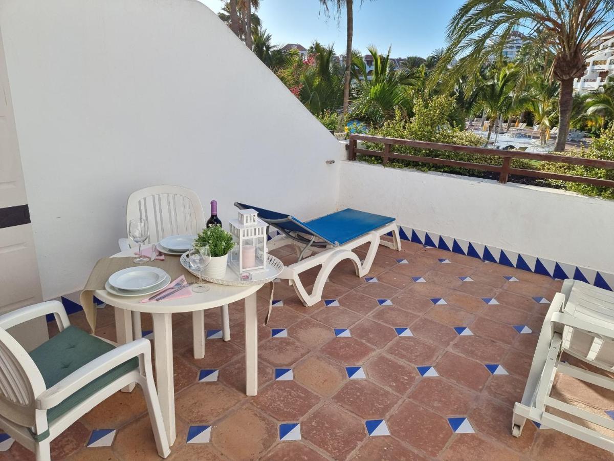 Studio Apartment No 1 Directly On The Beach And Sea, Terrace, Heated Pool, Wifi Playa de las Américas Kültér fotó