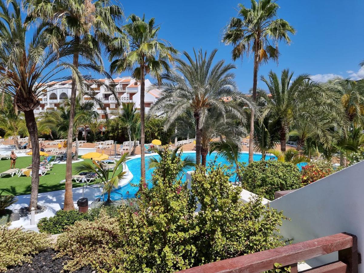 Studio Apartment No 1 Directly On The Beach And Sea, Terrace, Heated Pool, Wifi Playa de las Américas Kültér fotó